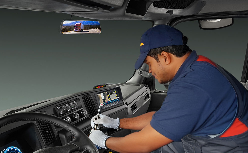 Protégez vos conducteurs, votre équipement et votre cargaison avec les forfaits de connaissance de la situation offerts par Morgan Truck Body.